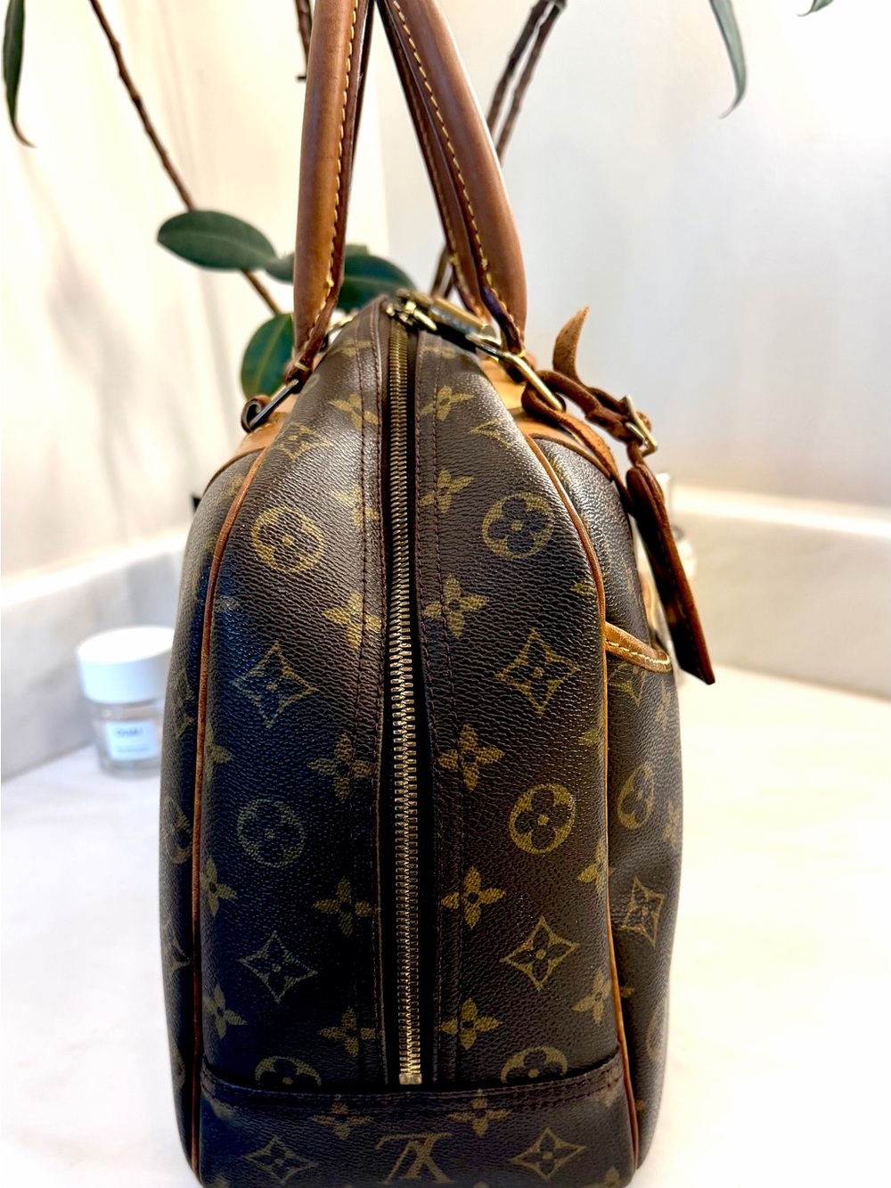 Louis Vuitton Monogram Deauville Bag - Picture 4 of 16